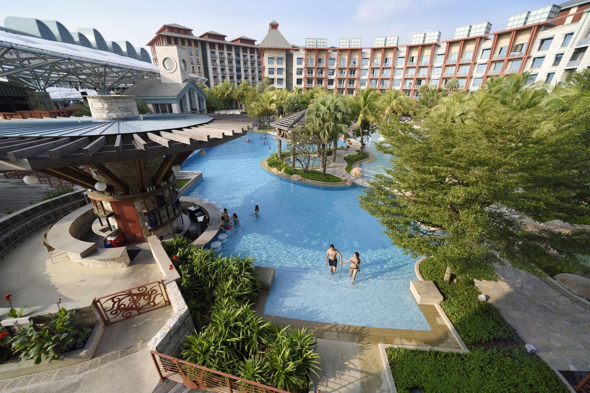 Resorts World Sentosa - Hotel Singapur Zewnętrze zdjęcie The pool at the resort